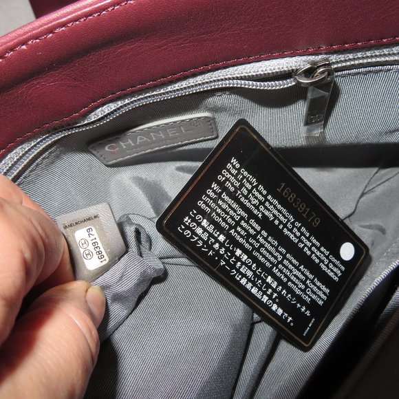 CHANEL Coco Pleats Bag Burgundy - Picture 12 of 16